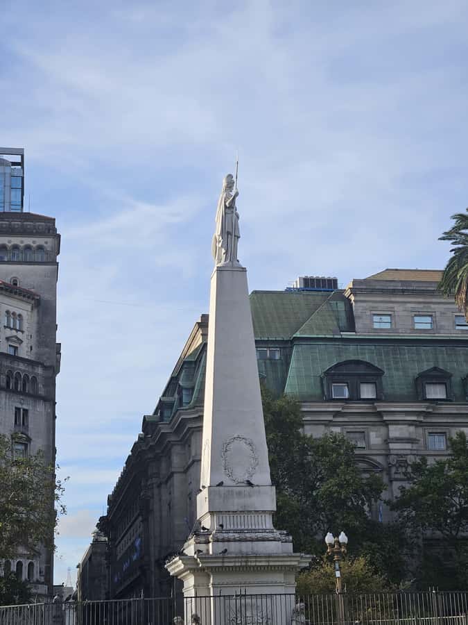 From Colonialism to Eclecticism, Buenos Aires arquitectonica - Plaza de Mayo start: Cabildo, Cathedral, Casa Rosada, and the finance of power