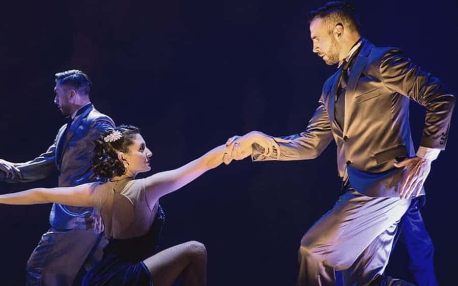 From Foz do Iguaçu: Madero Tango with dinner - A classic tango night, with hotel pickup from Foz do Iguaçu