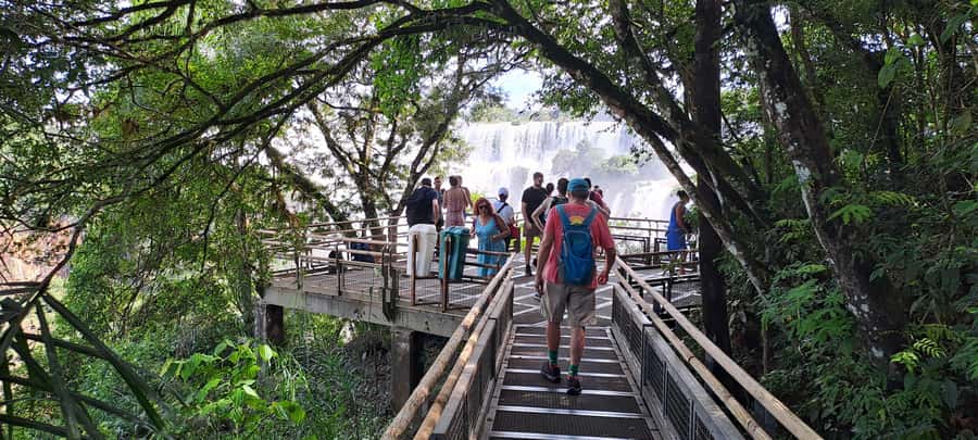 From Foz do Iguaçu: Tour to Argentinian Falls - What to Bring for a 7-Kilometer Falls Day