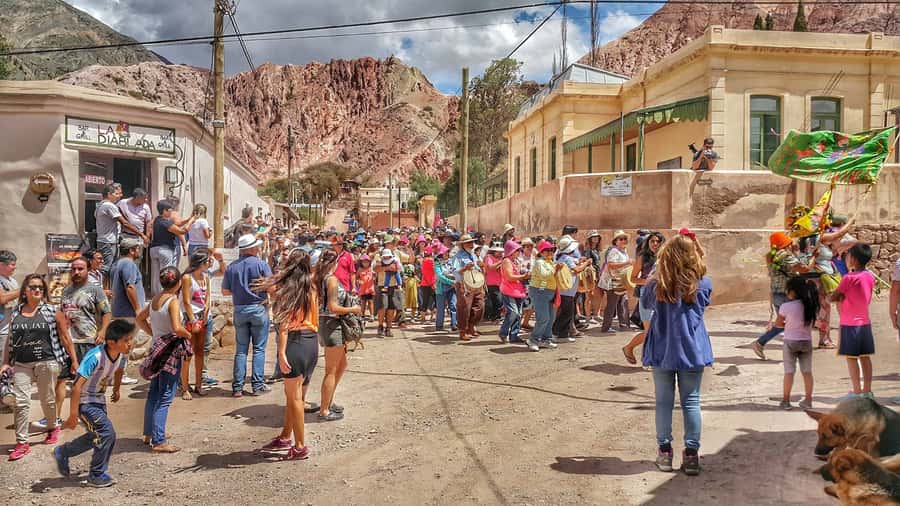 From Jujuy: Salinas Grandes, Purmamarca & Los Colorados Hike - Purmamarca lunch and craft market time