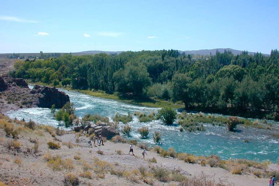 From Mendoza: A Trip Across the Mountain to Atuel Canyon - San Rafael and Villa 25 de Mayo: trading views for real town life