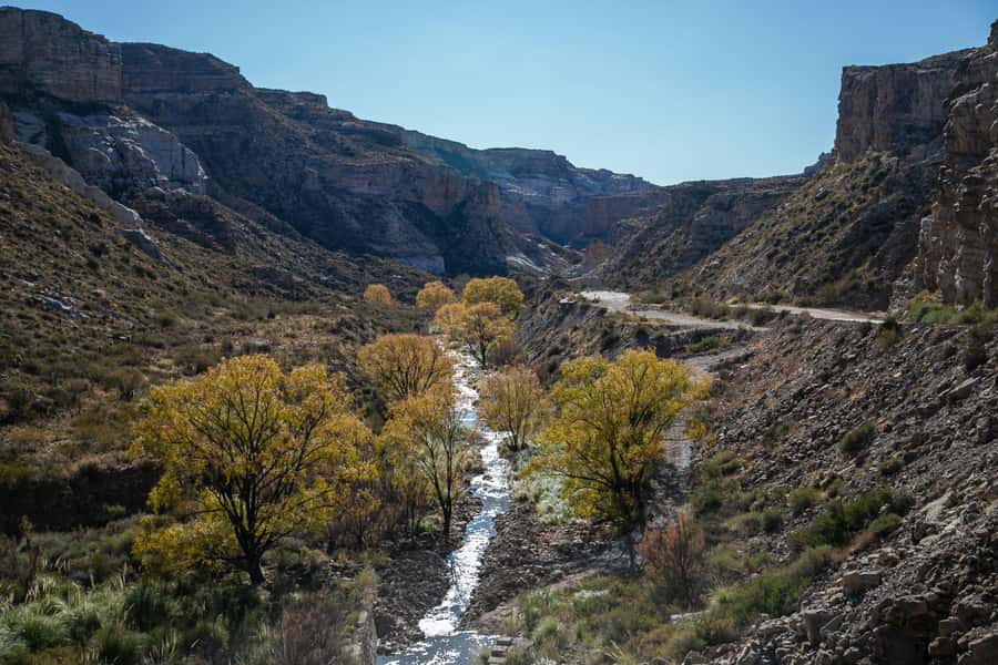From Mendoza: Atuel Canyon Day Trip - The guide experience: Spanish narration and how to make the most of it