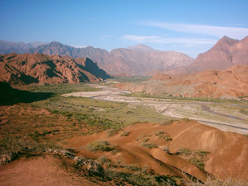 From Salta:Cafayate and the imposing Quebrada de las Conchas - Devil’s Throat, El Anfiteatro, and the formations you’ll actually remember