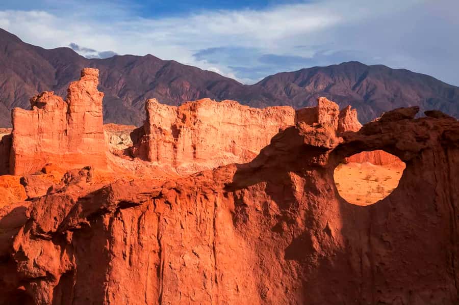 From Salta: Cafayate Day Trip with Wine Tasting - Guides like Angie and Jasmine: why the narration matters here