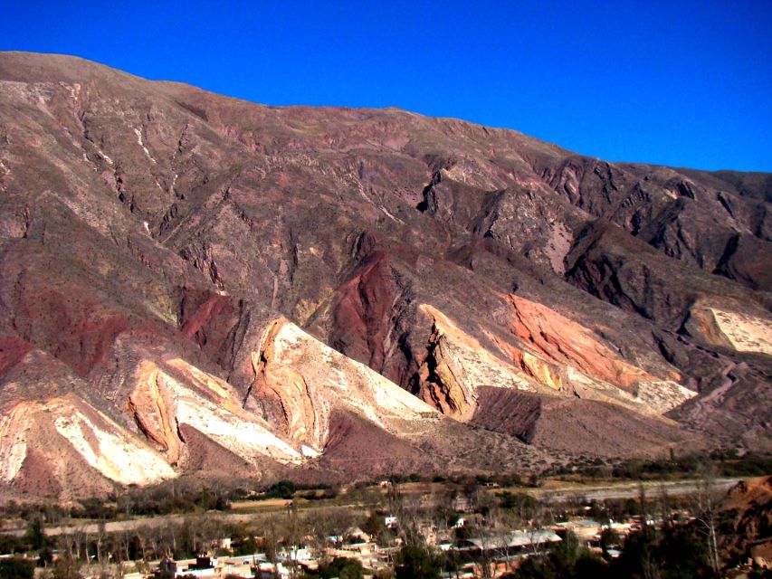 From Salta: Cafayate, Humahuaca & Salinas Grandes 3-Day Tour - The chapel with gold altar, Cusco School art, and Capricorn details