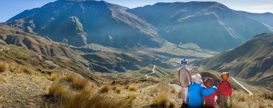 From Salta: Full-Day Scenic Tour to Cachi - The guides: what you can expect from the storytelling side
