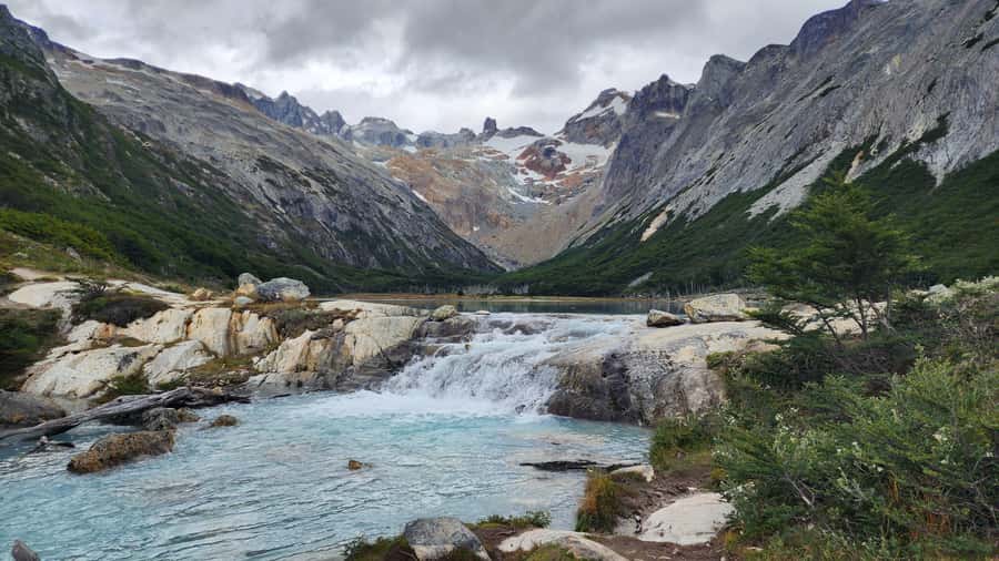From Ushuaia: Tierra del Fuego Emerald Lagoon Trekking Tour - From Ushuaia to the Trailhead: getting there without stress