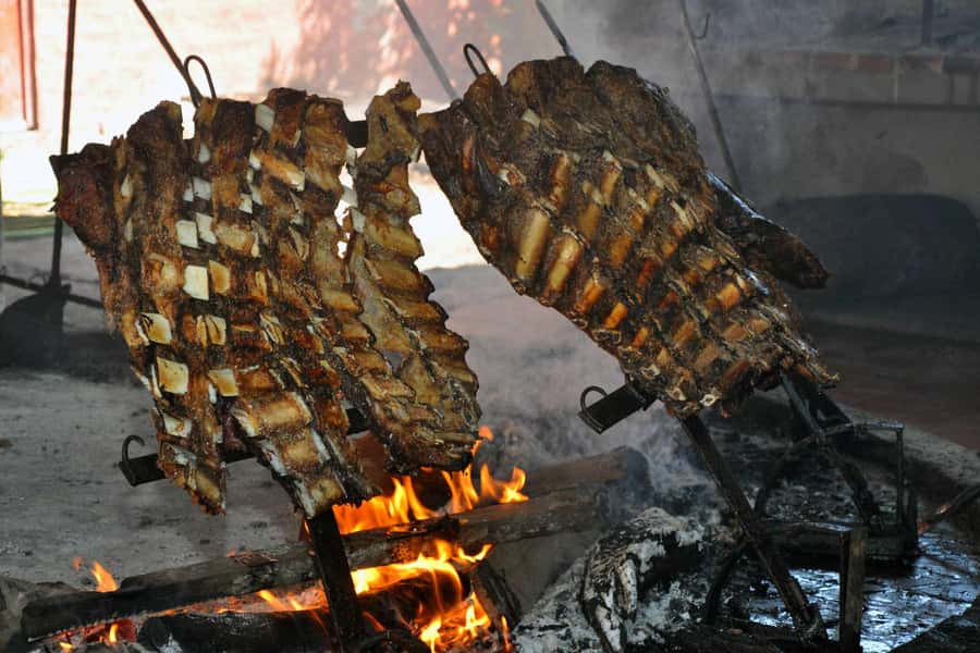 Full-Day at Santa Susana Ranch with BBQ, Drinks and Show - Boleadoras and Gaucho Demonstrations: The Action Phase