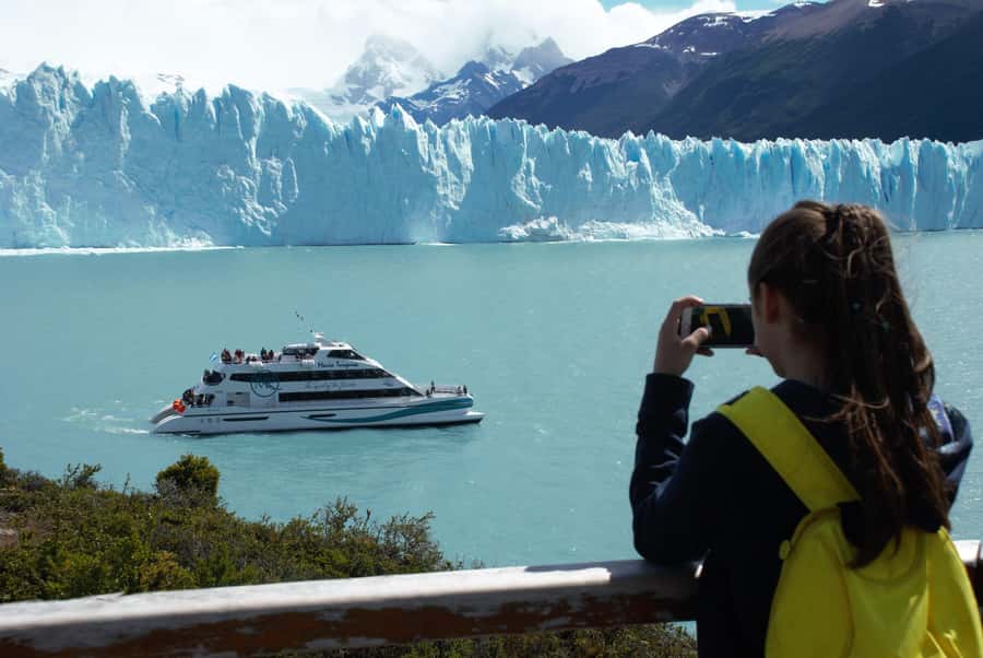 Gourmet Glacier Cruise & Footbridges of Perito Moreno - Perito Moreno walkways and optional footbridges: up-close ice walls you can feel in your photos