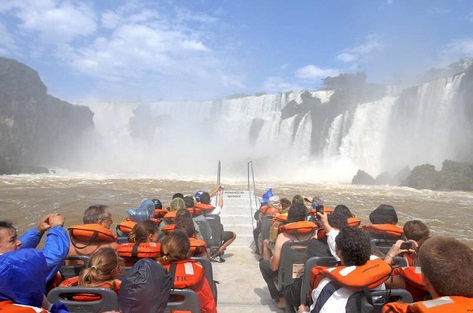 Gran Aventura Iguazu Falls: 4WD Ride & Boat Navigation in Iguazu - Boat navigation: close to the falls, expect real water