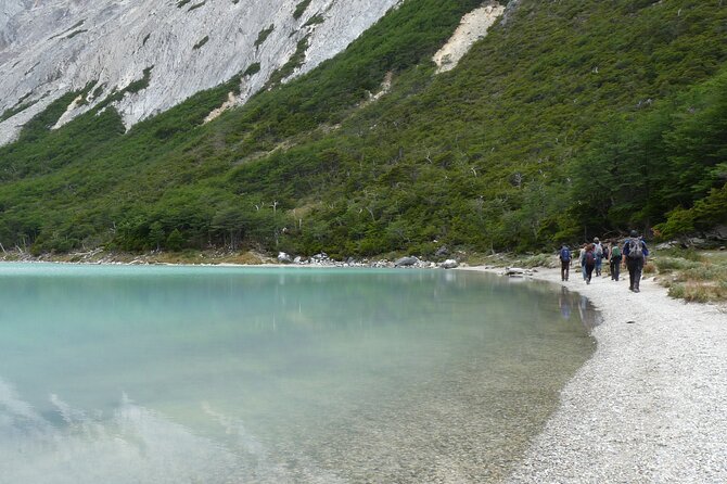 Guided Trek to Laguna Esmeralda with Lunch - Lunch at Laguna Esmeralda: simple fuel with a long-view break