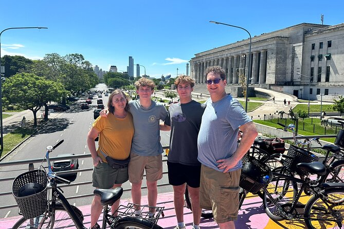 Half-Day Recoleta and Palermo Bike Tour in Buenos Aires - MALBA and the Planetario Galileo Galilei area: art and science in park setting