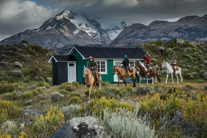 Horse Back Riding Expedition - The horseback ride to Cristina Valley: gentle guidance with real terrain