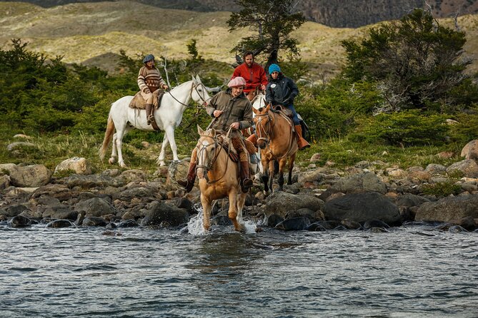 Horse Back Riding Expedition - Costumbrista Museum stop: family history with practical context