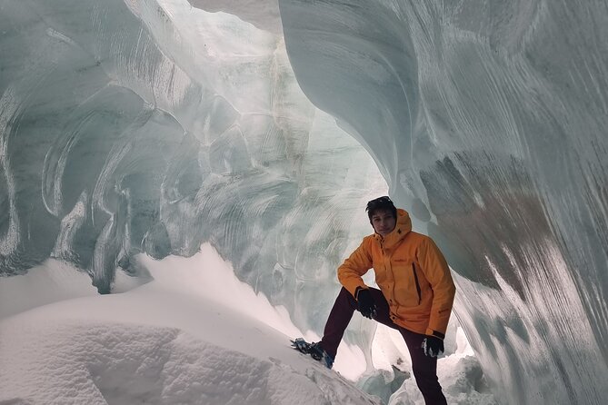 Ice Trekking Vinciguerra Glacier and Laguna de los Témpanos Premium - Glaciar Vinciguerra, the glacier walk that feels time-sensitive