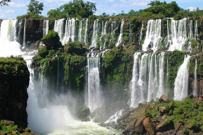 Iguazú Experience in 2 days: Argentine and Brazilian Falls - Crossing the Border Without Turning Your Day Into a Paperwork Project