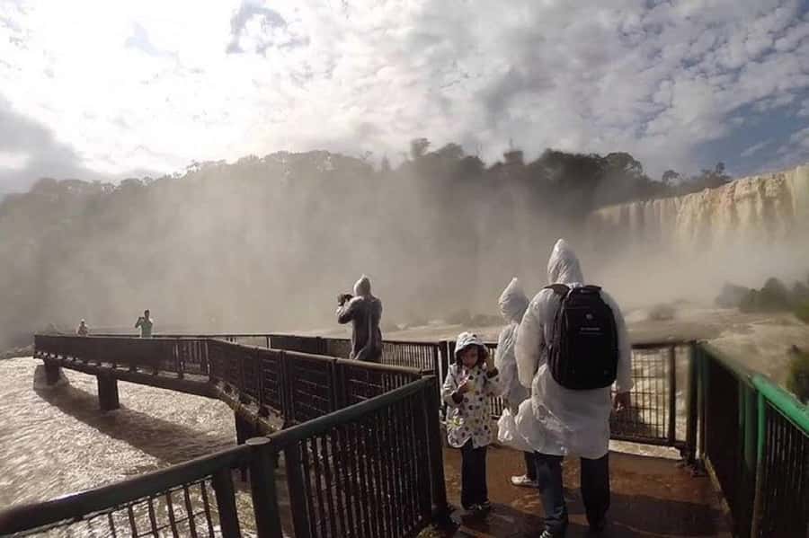 Iguazu Falls Argentinas Tour and Great Adventure Boat Tour - Superior and Lower Circuits, wider views and more scale