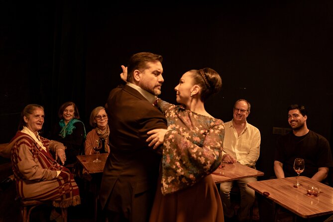 Intimate Underground Tango Show by Secreto Tango Society - The show’s rhythm: live music, close dancing, and an unscripted vibe