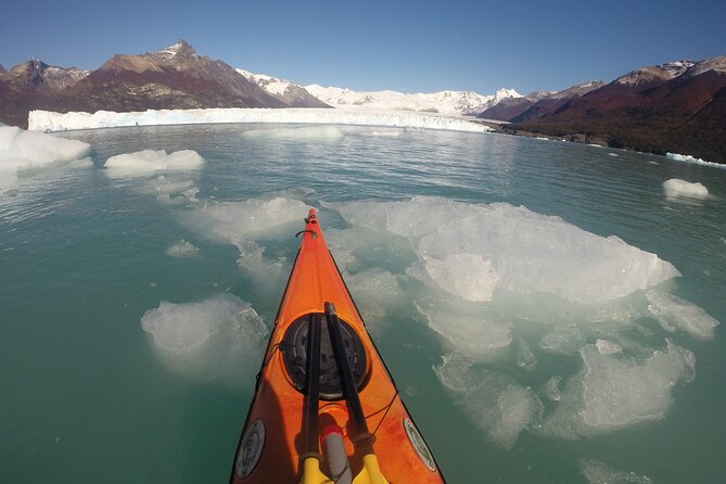 Kayak Perito Moreno Gateways Lunch and Transfer from Calafate - Stop 4: kayaking toward the glacier front on Lago Argentino