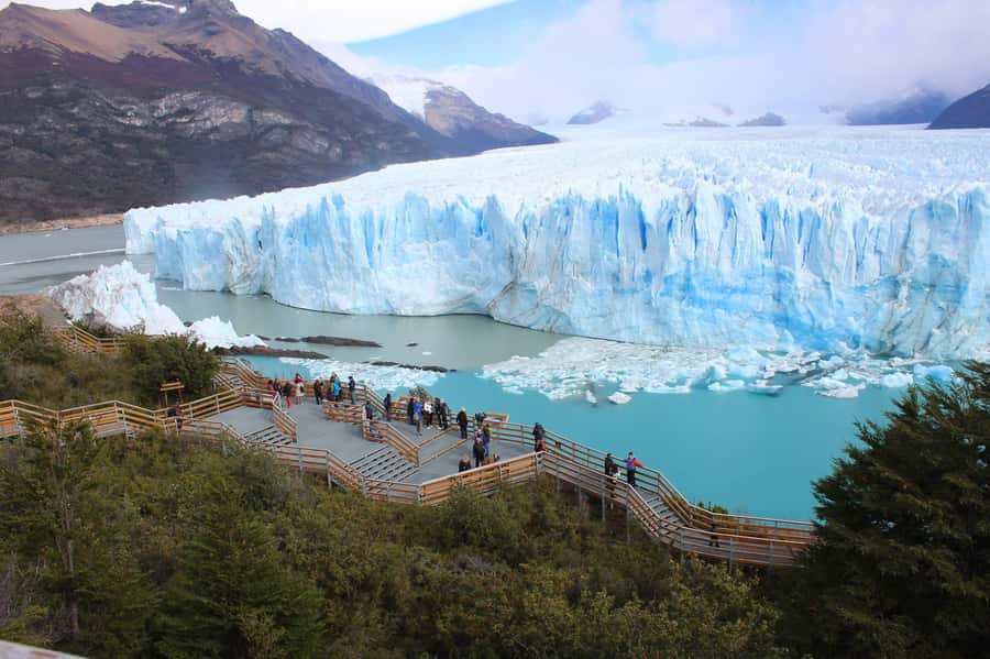 Los Glaciares National Park and Perito Moreno Glacier Tour - Muelle Bajo las Sombras: the front-of-glacier experience