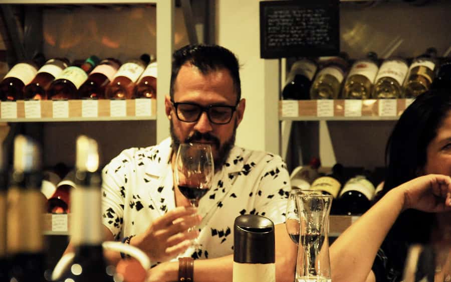 Mendoza: Classic Wine Tasting - The 90-minute flow: one white, three reds, and room to ask questions