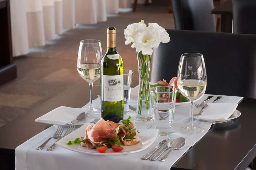 Mendoza: Full Day Wine Tour with 3 Course Lunch - Small risks and how to protect your day