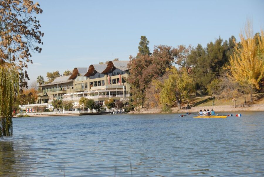 Mendoza: Half-Day Sightseeing City Tour - Who this tour fits best, and who should be careful