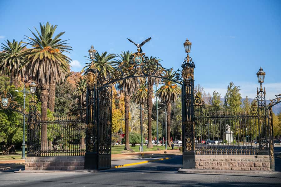 Mendoza: Half-Day Sightseeing Tour - Lago General Espejo: quiet water, mountain views, and nature time