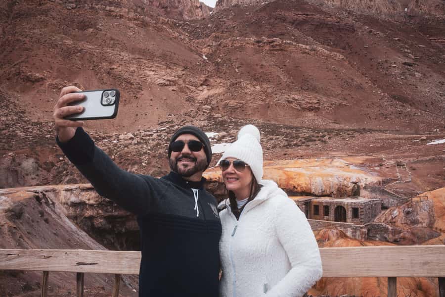 Mendoza: High Mountain and Aconcagua Park Tour with BBQ - A full Andes day: park hike plus the route sights in Mendoza