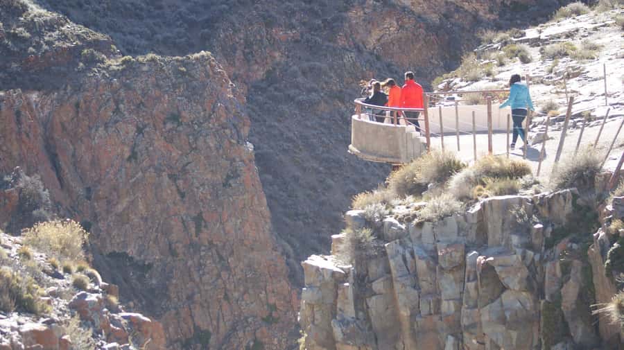 Mendoza: Villavicencio Nature Reserve 4x4 Tour with Lunch - Villavicencio Nature Reserve: where the high-country watching starts