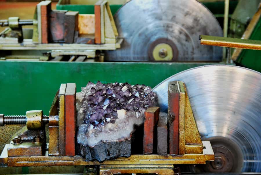 Minas de Wanda - Foz do Iguaçu/Puerto Iguazú - Open-Air Extraction vs Cave Mining: Why the View Changes Underground