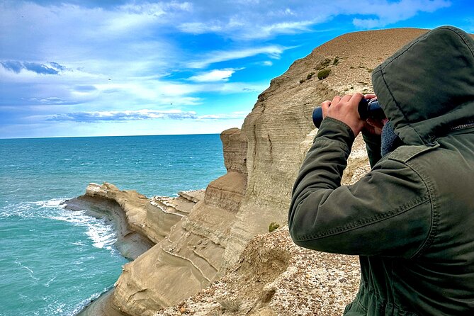 Monte Leon 4x4 Sea Lions and Penguins - Monte León Island viewpoint for seabirds: cormorants and more
