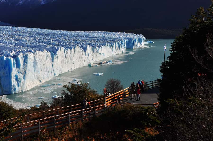 Moreno Glacier: Tour from El Calafate with tour guide, walkways, and boat ride - From El Calafate to Los Glaciares National Park: The Ride and the Views