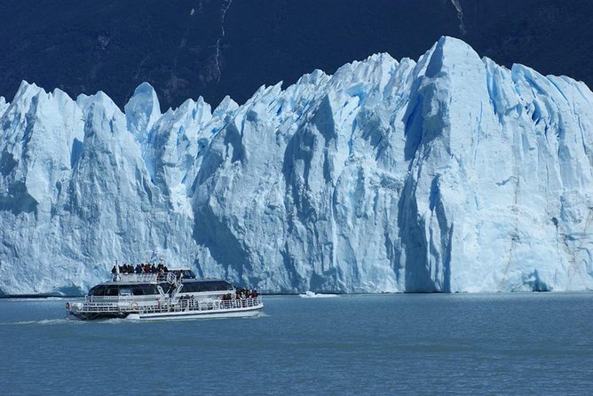 National Park - Perito Moreno Glacier - (Optional Nautic Safari) - The optional Nautic Safari: seeing the ice wall from the water level