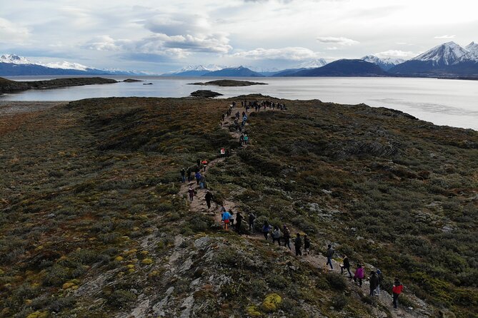 Navigation in the Beagle Channel with minitrekking USHUAIA - Stop 3, Los Lobos sea lions, Los Pájaros birds, and Faro Les Eclaireurs
