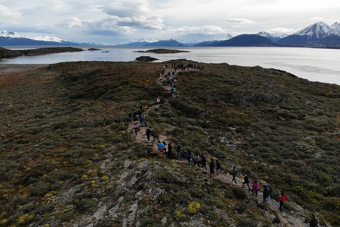 Navigation through the Beagle Channel, Los Lobos and the Bridges - Returning through Paso Chico and Estancias Túnel and Fique