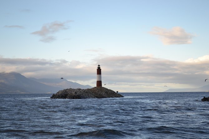 Navigation through the Beagle Channel, Los Lobos and the Bridges - Boat comfort tips that actually matter in Ushuaia