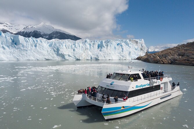 Perito Moreno Glacier Day Trip with Optional Boat Ride - Who the guides are, and what you should ask them to look for