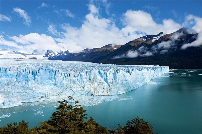 Perito Moreno Glacier with Nautic Safari - The Perito Moreno Glacier experience, 55 minutes of real navigation