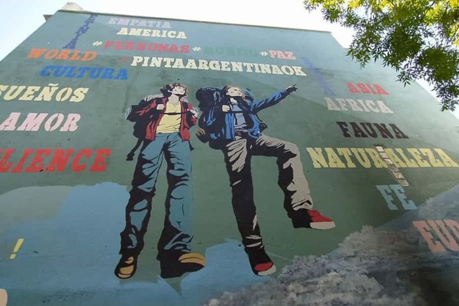 Premium Argentinian Wine and Malbec Tasting & Urban Art Tour - Urban art history on the streets of Palermo Soho