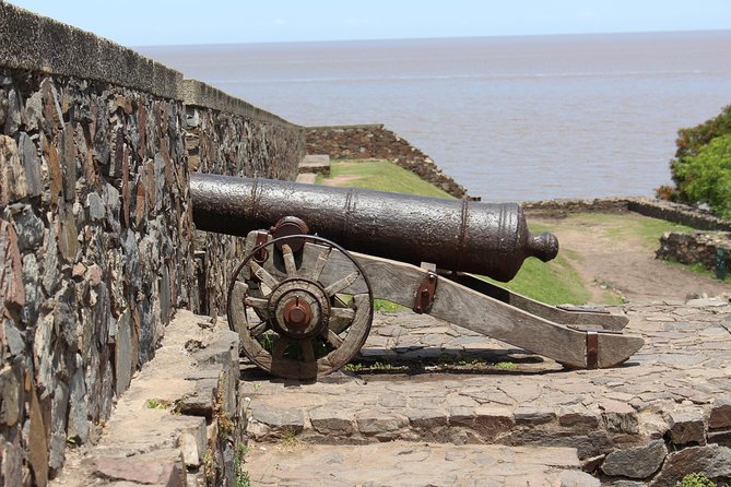 Premium Day Tour to Colonia del Sacramento - Mesón de la Plaza lunch: sit-down food that makes the day feel complete