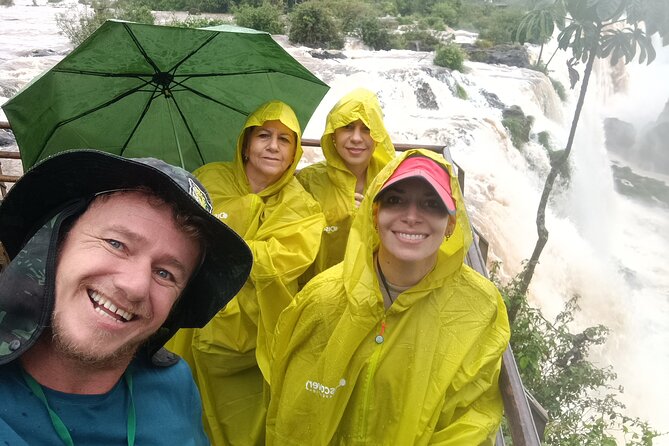 Private - BRA and ARG Iguazu Falls in 1 day + boat option - Crossing to Brazil with VIP access that actually helps
