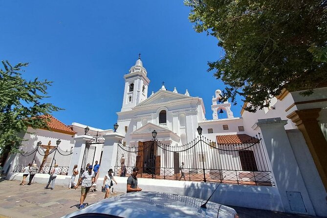 Private City Tour in Car of Buenos Aires with a Local Guide - Price and value, what makes $150 per group feel fair