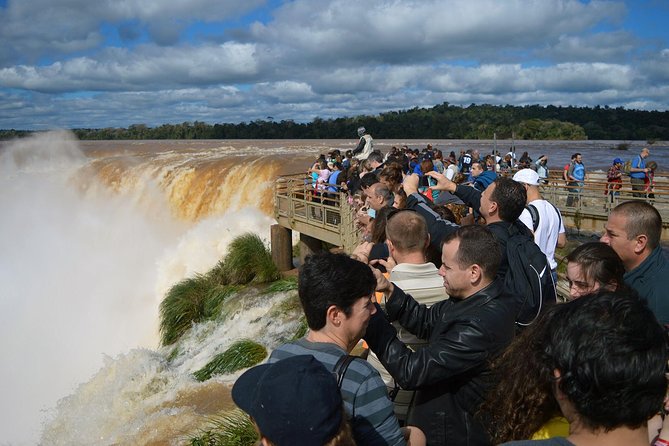 Private Iguazu Falls Tour with Great Adventure from Buenos Aires - When the day slips: access limits and flight delays you cannot control