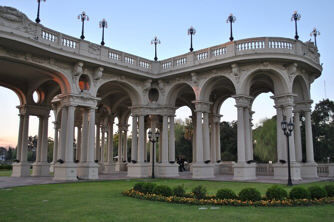 Private Tour: Buenos Aires and Delta del Tigre with Local Guide - Recoleta Cemetery and El Ateneo Grand Splendid: two icons that reward patience