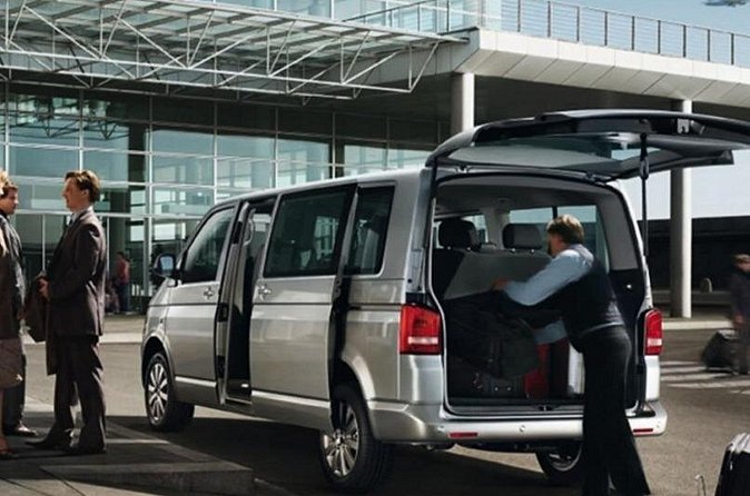 Private transfer from EZEIZA Airport to Buenos Aires - After you land: make your first Buenos Aires hour simpler