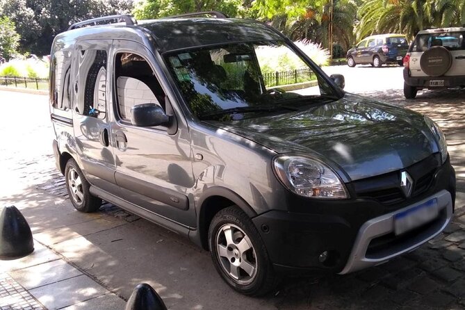 Private transfer to or from Ezeiza Airport "EZE" - Getting local info on the way, without it turning into a tour