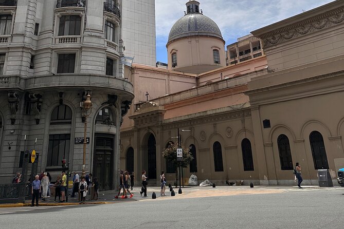Private Walking Tour of Buenos Aires South Neighborhoods - San Telmo Market and Plaza Dorrego: a food break and a neighborhood mood check