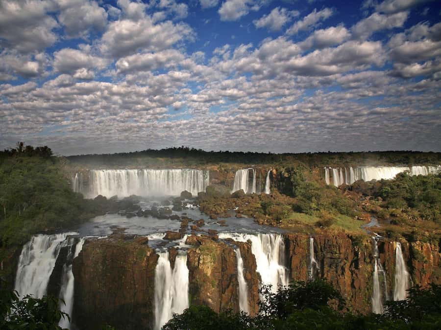 Puerto Iguazú: Brazilian Falls Half-Day Panoramic Tour - Floriano Falls Walkway Into the Mist (Devil’s Throat Canyon Energy)