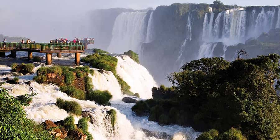 Puerto Iguazu: Iguaza Falls Brazilian Side & Bird Park Tour - Brazilian Iguazu Falls Viewpoints: why this side matters